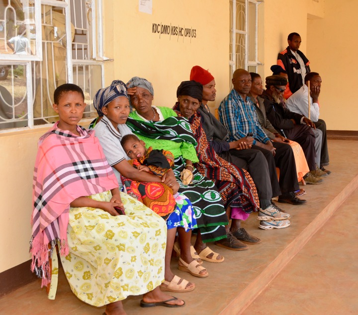Patients waiting our arrival to Kambi ya Simba